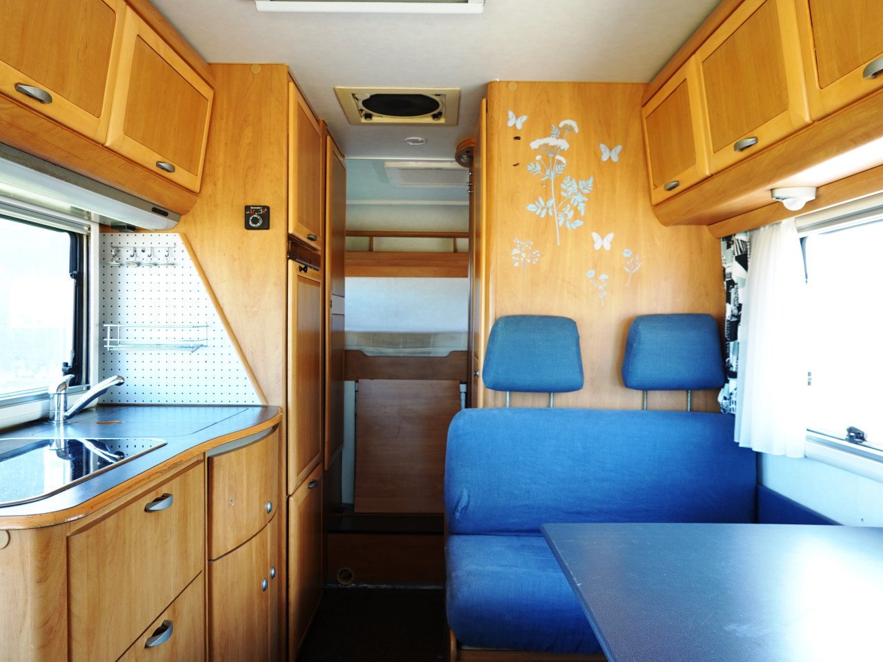 Ruime Hymer camper, ideaal voor weekendjes weg of lange reizen, voor 4 pers