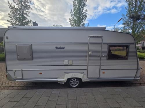 Lmc dominant 530-frans bed met voortent,mover,vaste luifel