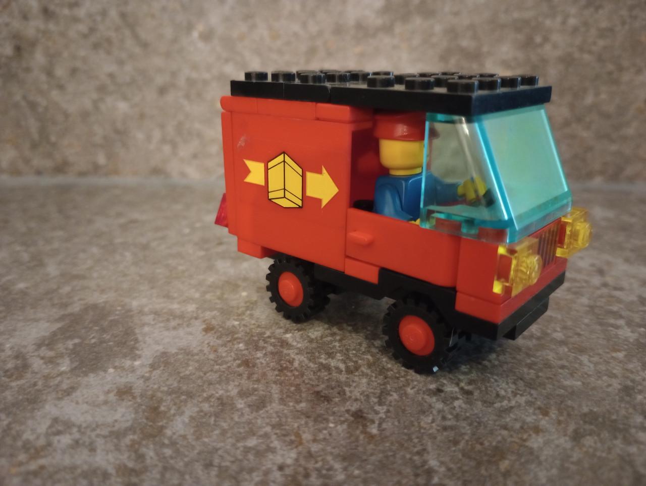 Lego 6624 Delivery Van