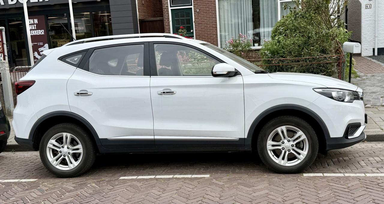 MG ZS EV elektrisch. Laden aan gewoon stopcontact. Inruil nog. Boot/auto