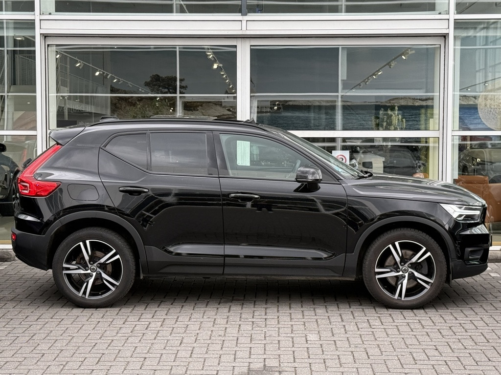 Volvo XC40 t5 262pk recharge r-design | full options !