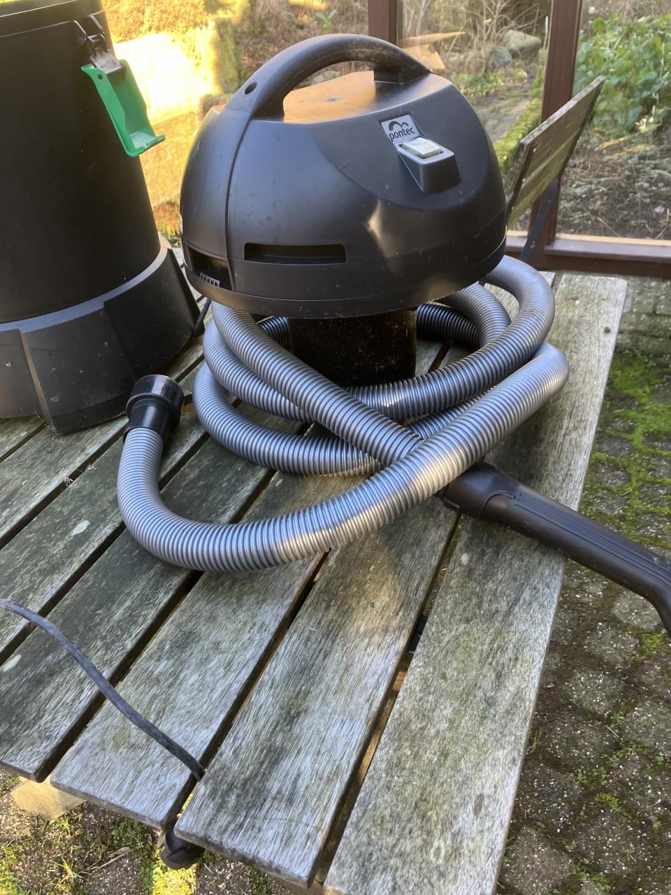 Vijver (of zwembad ) stofzuiger