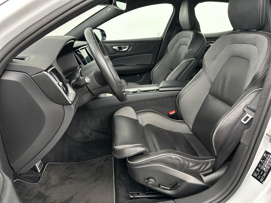 Volvo S60 t4 190pk r-design| 360camera| trekhaak| adap.cruise