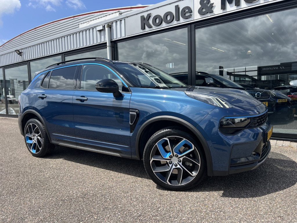 Lynk & Co 01 1.5 261pk plug in hybrid , trekhaak , pano dak , 360gr camera