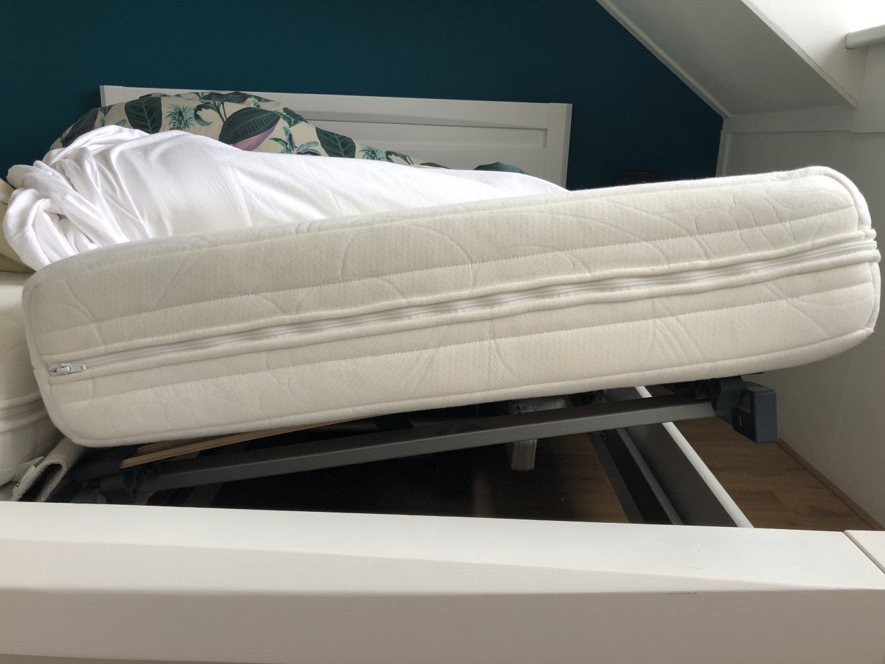 Elektrisch verstelbaar bed