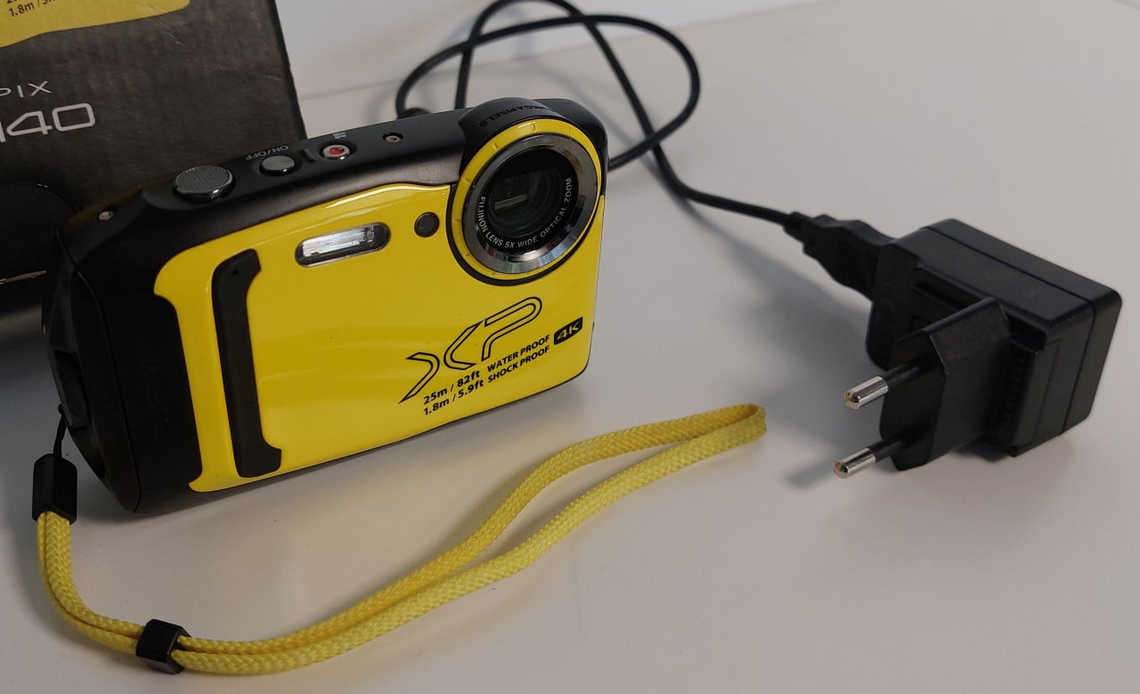 Fujifilm Finepix XP140 geel