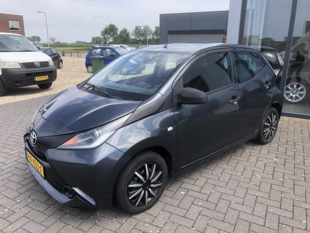 Toyota Aygo 1.0 vvt-i x-now