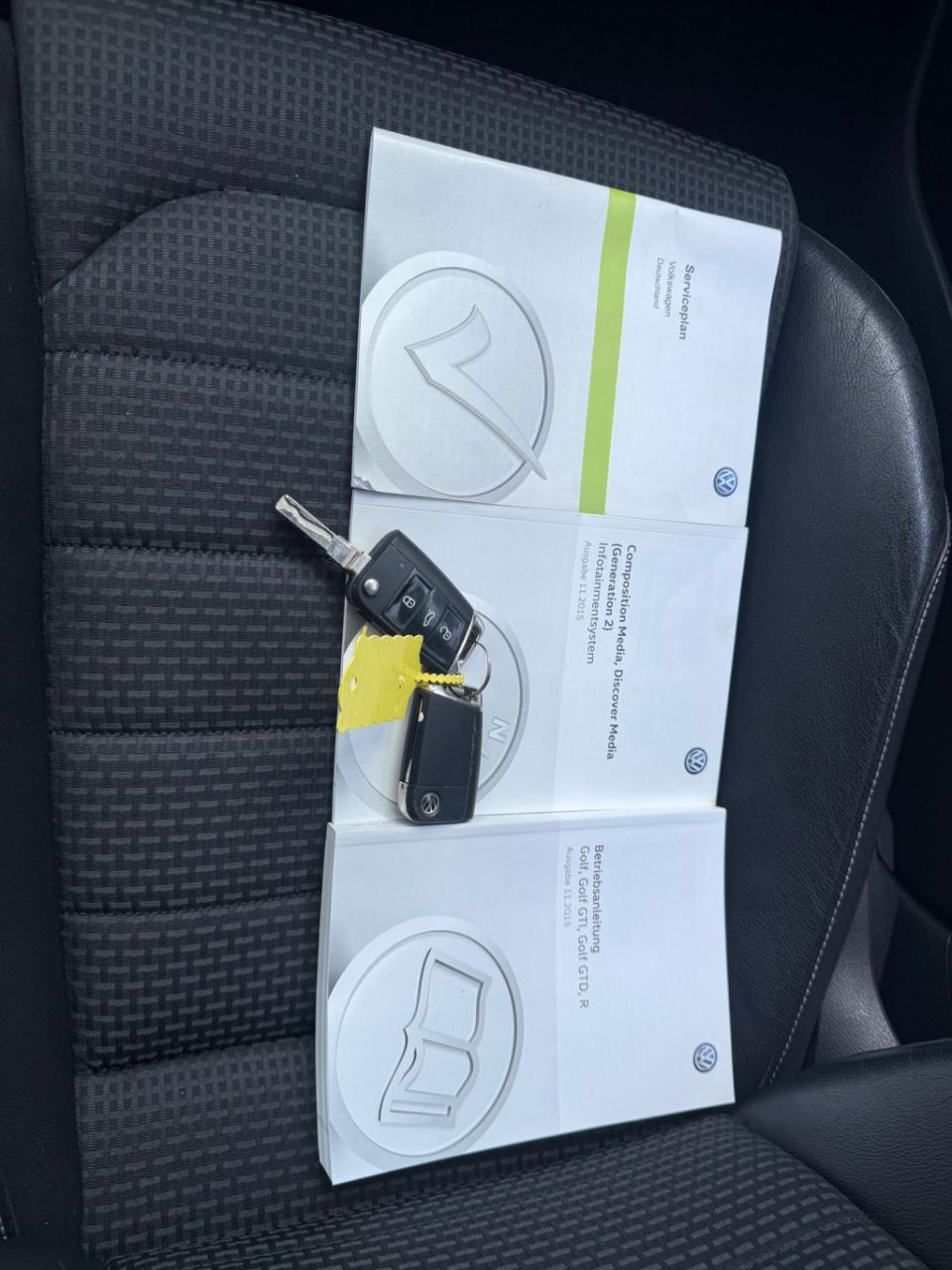 Volkswagen Golf 1.4 tsi connected series automaat