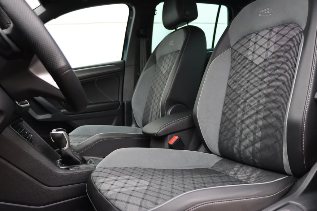 Volkswagen Tiguan 1.4 tsi ehybrid r-line business+ 245pk dsg6