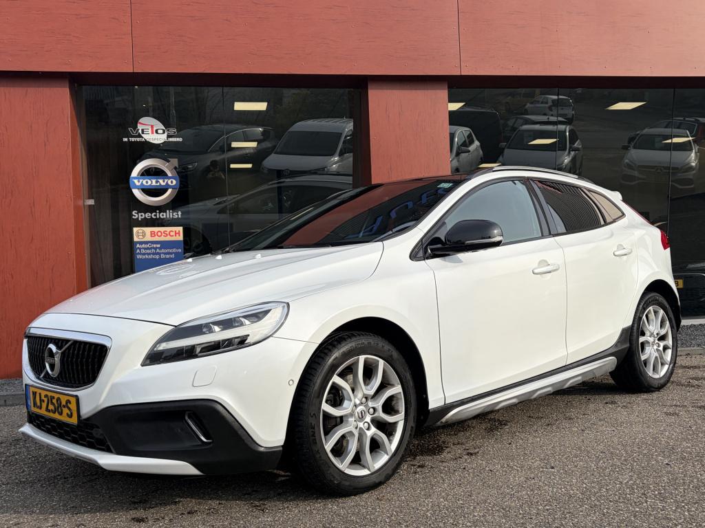 Volvo V40 cross country 2.0 t4 summum automaat | leer | trekhaak | styling 