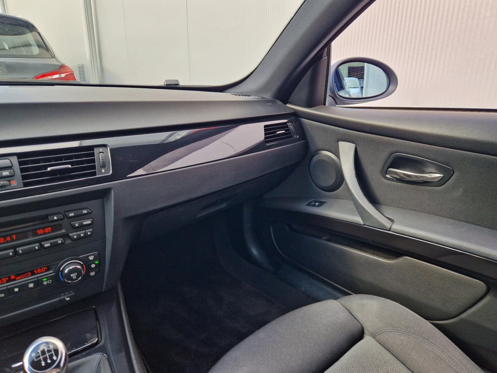 BMW 3-serie coupé 325i executive