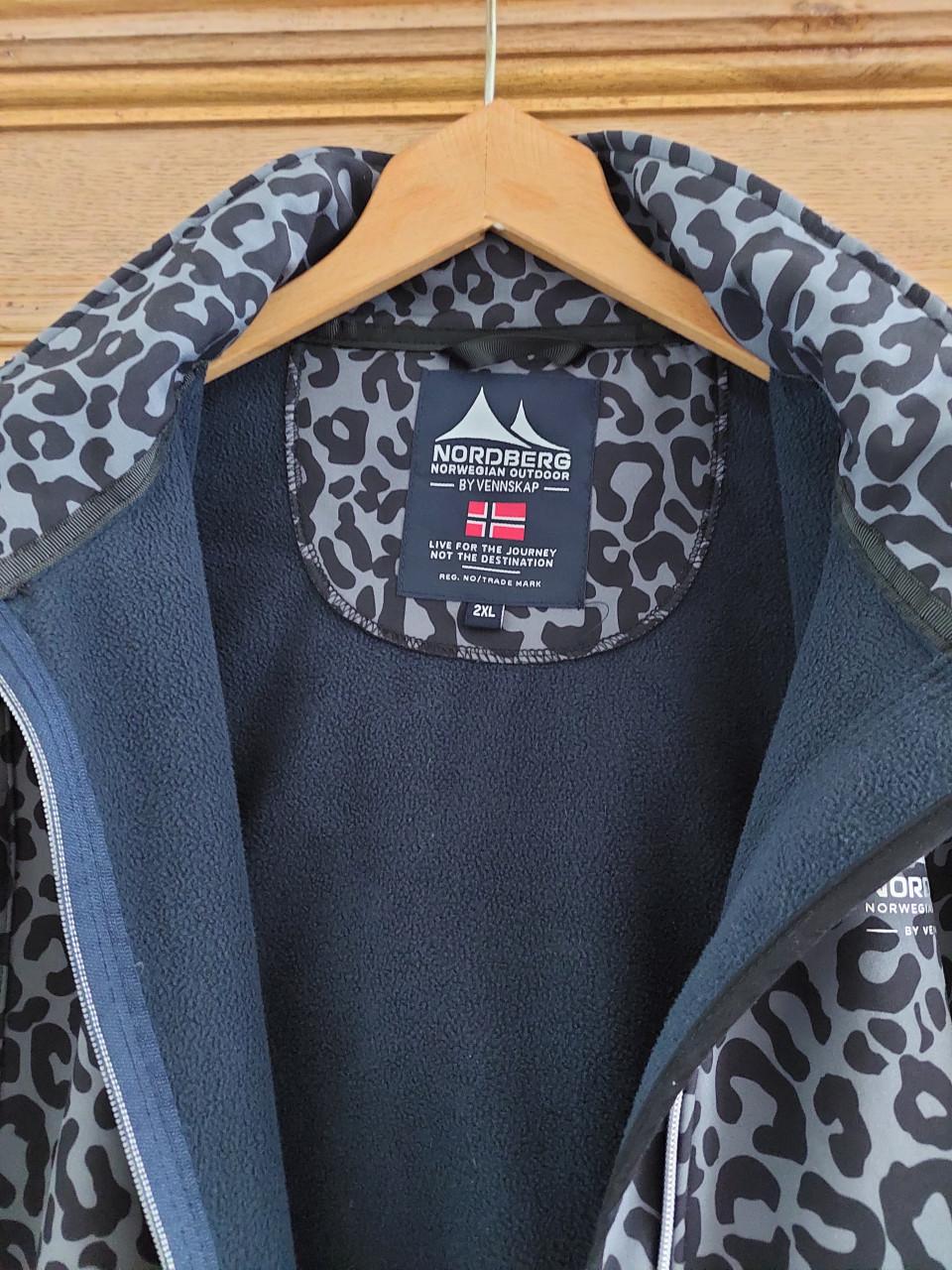 Een heerlijk Jack voor de regen en de zomer en winter  te gebruiken.