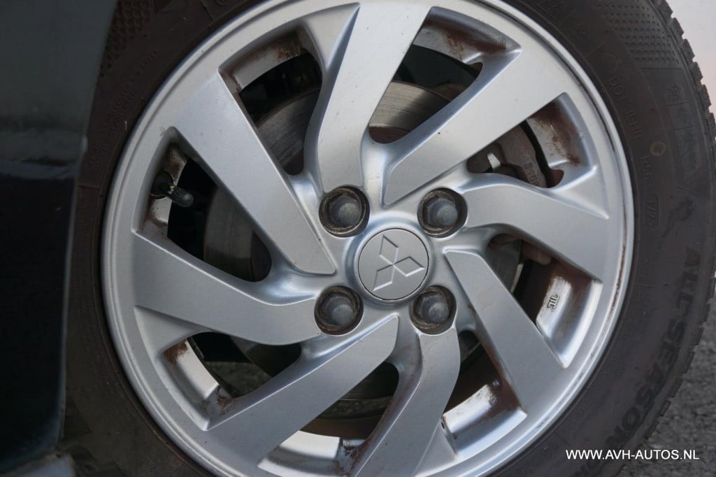 Mitsubishi Space Star 1.2 life