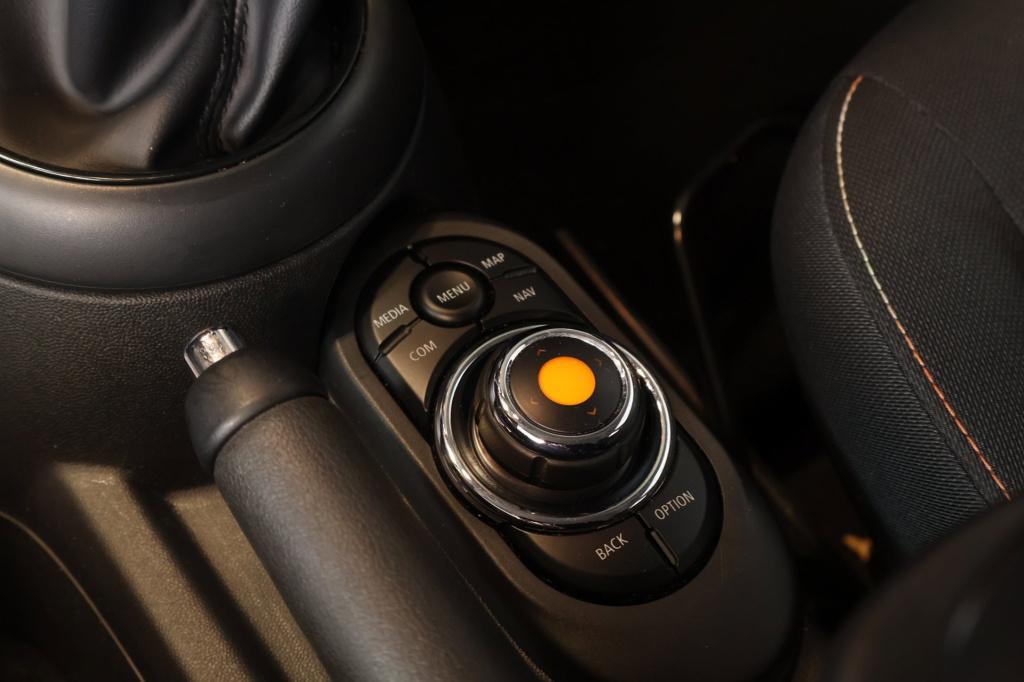 Mini 3-deurs 1.5 cooper nl auto, apple carplay, airco, lm wielen,
