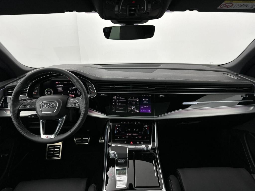 Audi Q8 pro line s (c2 pi) 55 tfsi e 290 kw / 394 pk suv