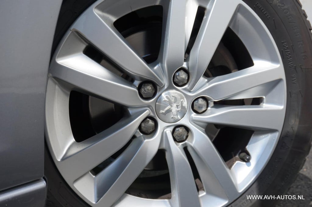 Peugeot 308 sw 1.6 bluehdi blue lease executive pack