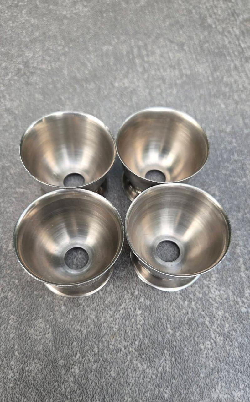 Set van 4 RVS Eierdopjes