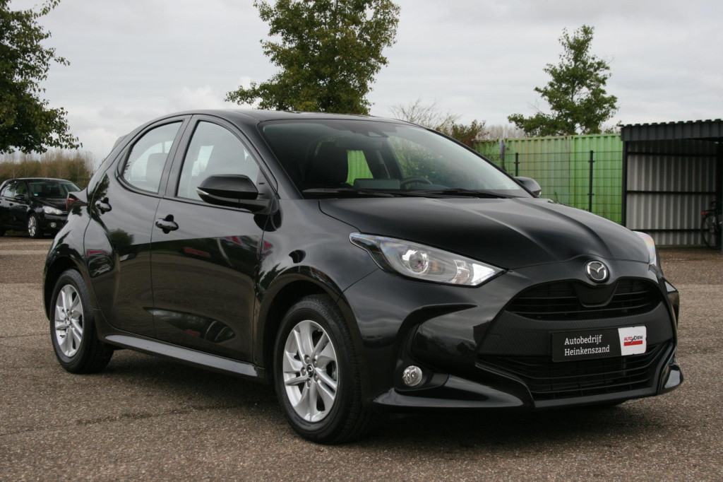 Mazda 2 Hybrid 1.5 centre-line