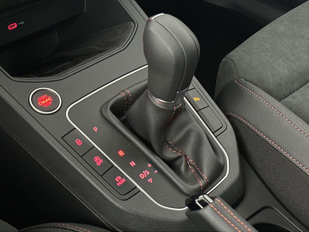 Seat Ibiza fr business connect 1.0 85 kw / 115 pk ecotsi hatc