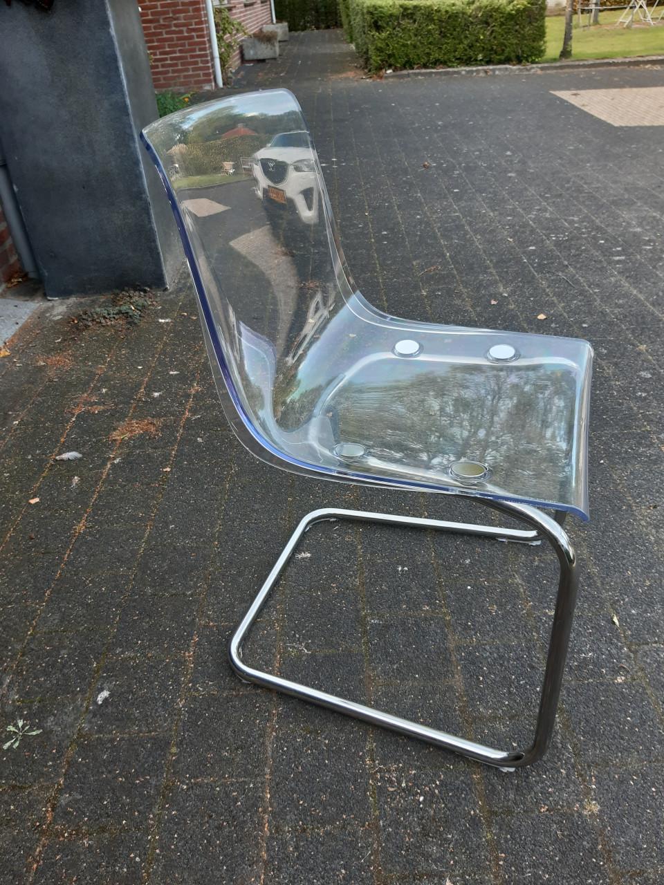 Moderne eetkamertafel met 6 stoelen