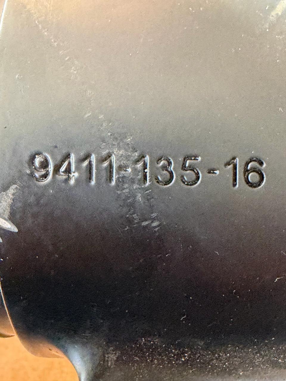 Nieuwe alu schroef 13,5 x 16