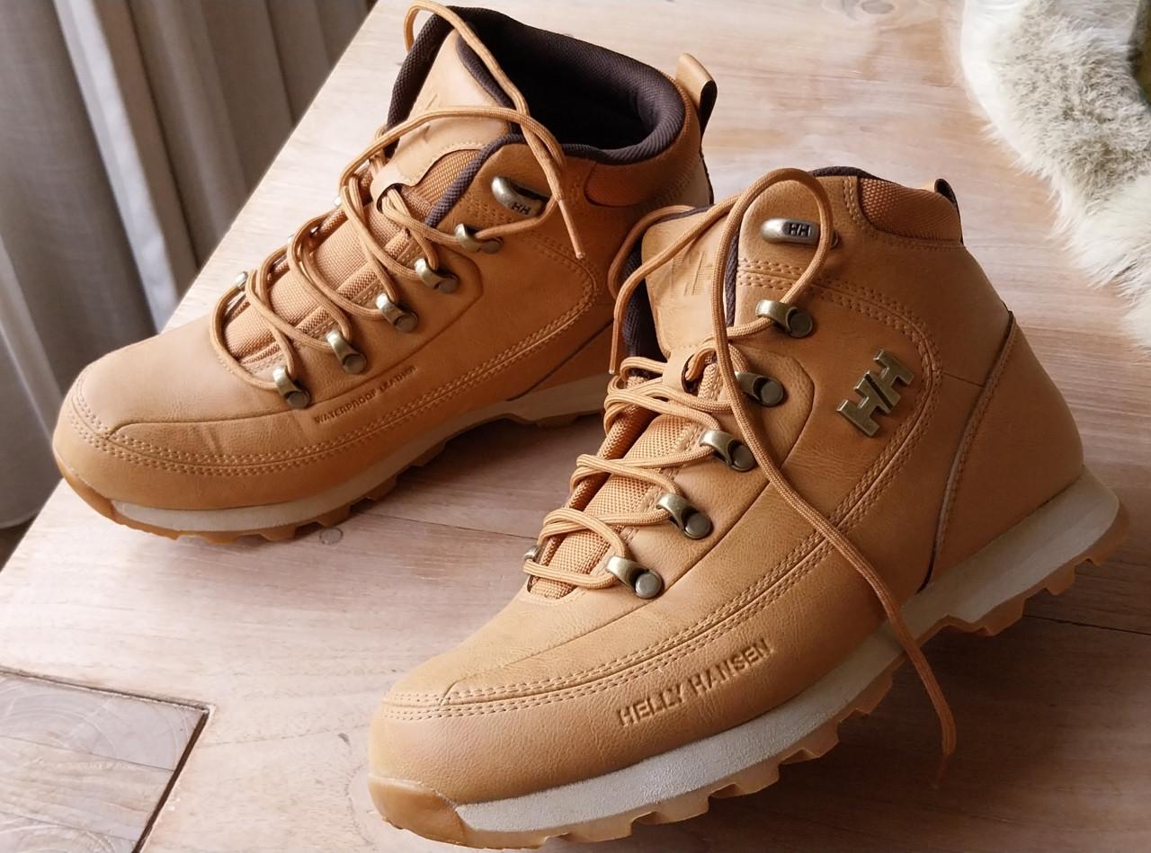 Prachtige camel wandelschoenen; Helly Hansen