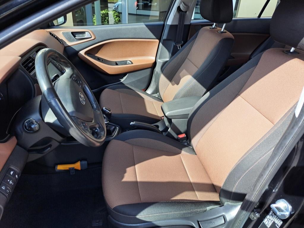 Hyundai I 20 1.0 t-gdi comfort | navi | lm velgen | all season banden | ach