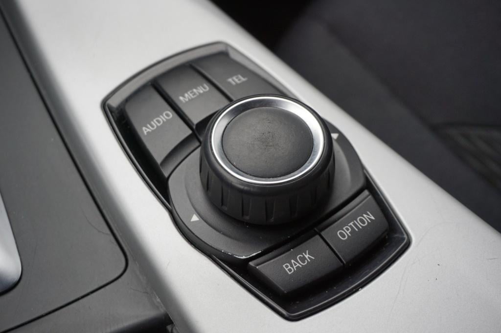 BMW 3-serie 320i automaat - airco / cruise / elektr. ramen / nap