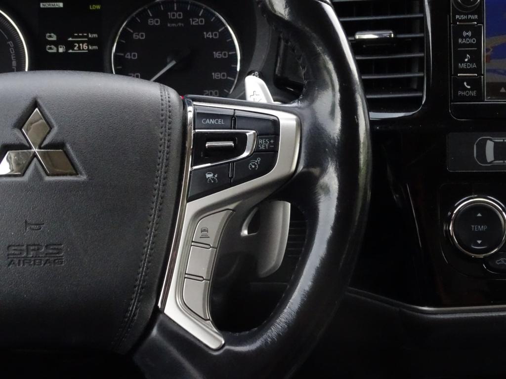 Mitsubishi Outlander 2.0 phev instyle+ schuif-/kanteldak | stoel-/stuurverw