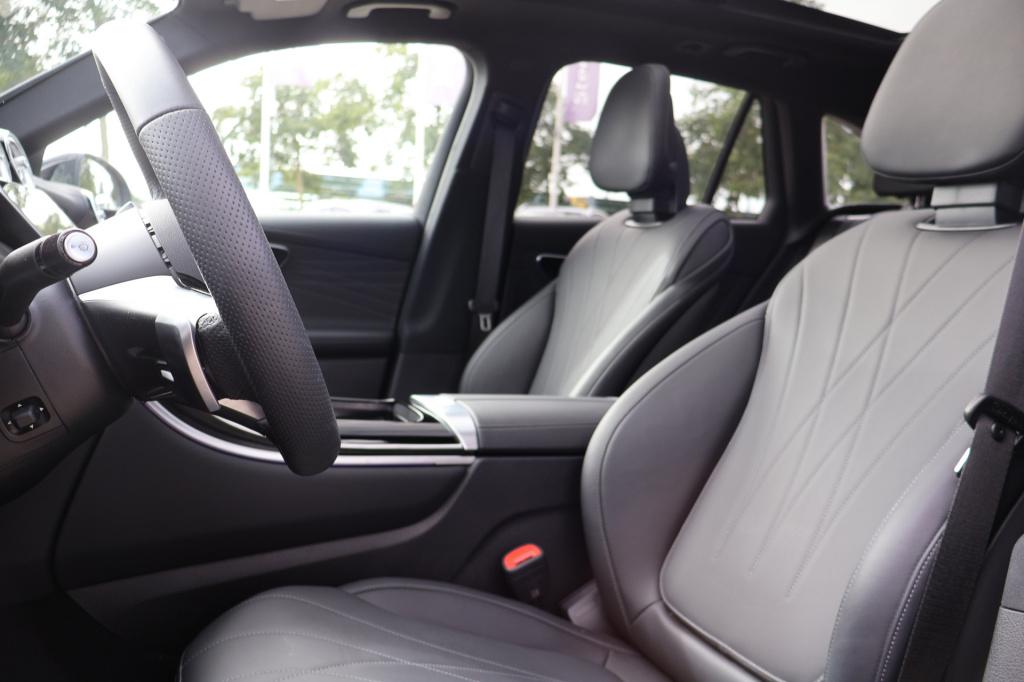 Mercedes-Benz Glc 300e 4matic amg line i nappa i digital light i panoramada