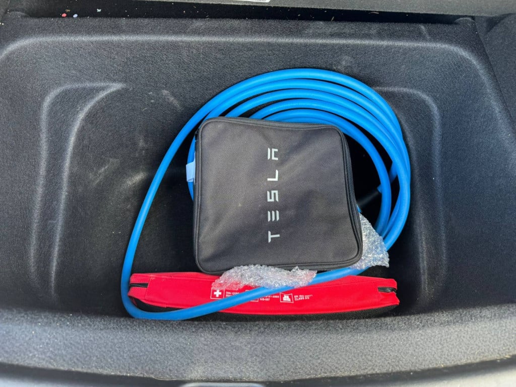 Tesla Model Y rwd 58 kwh