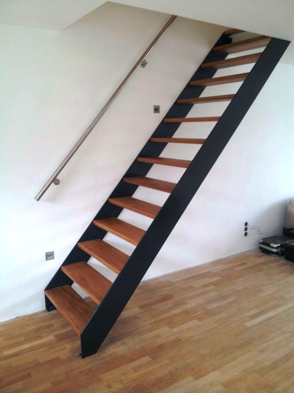 Stalen Rechte Trappen op Maat – Trabo Trappen & Hekwerken