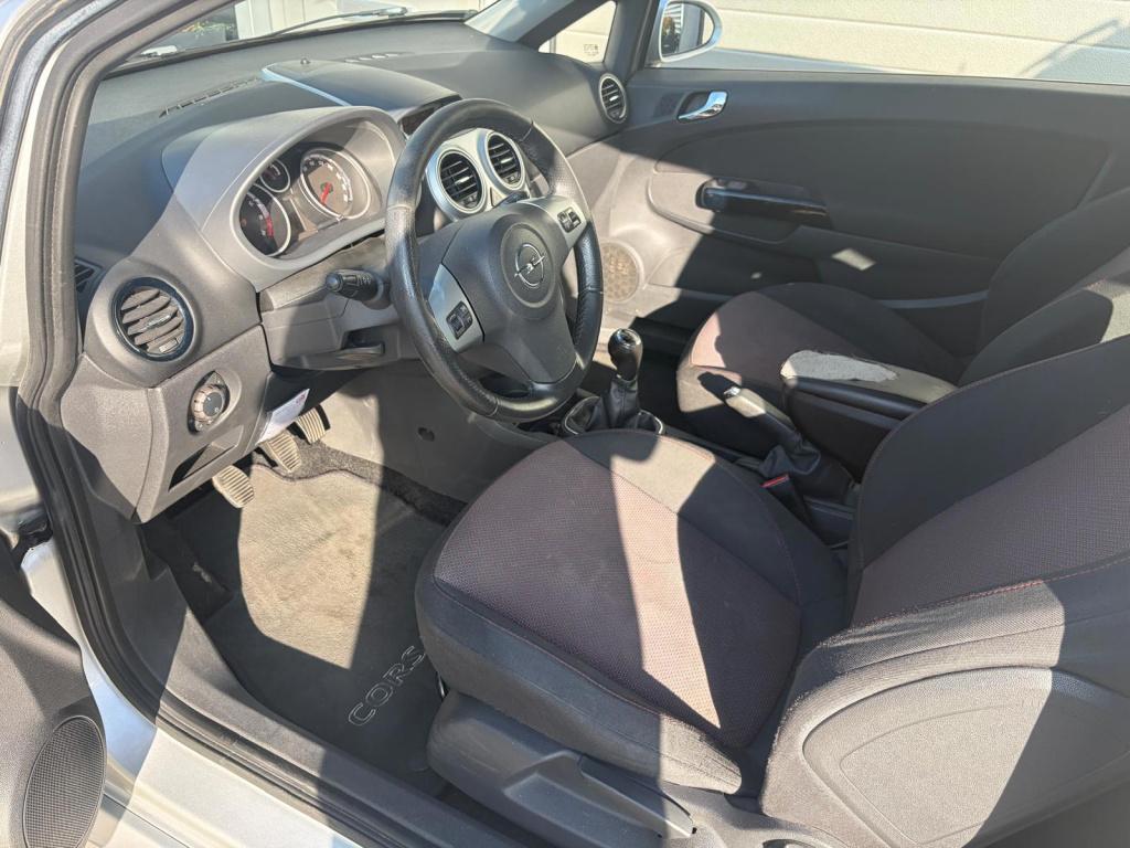 Opel Corsa 1.4-16v sport/opc uitvoering/airco/cruise control/