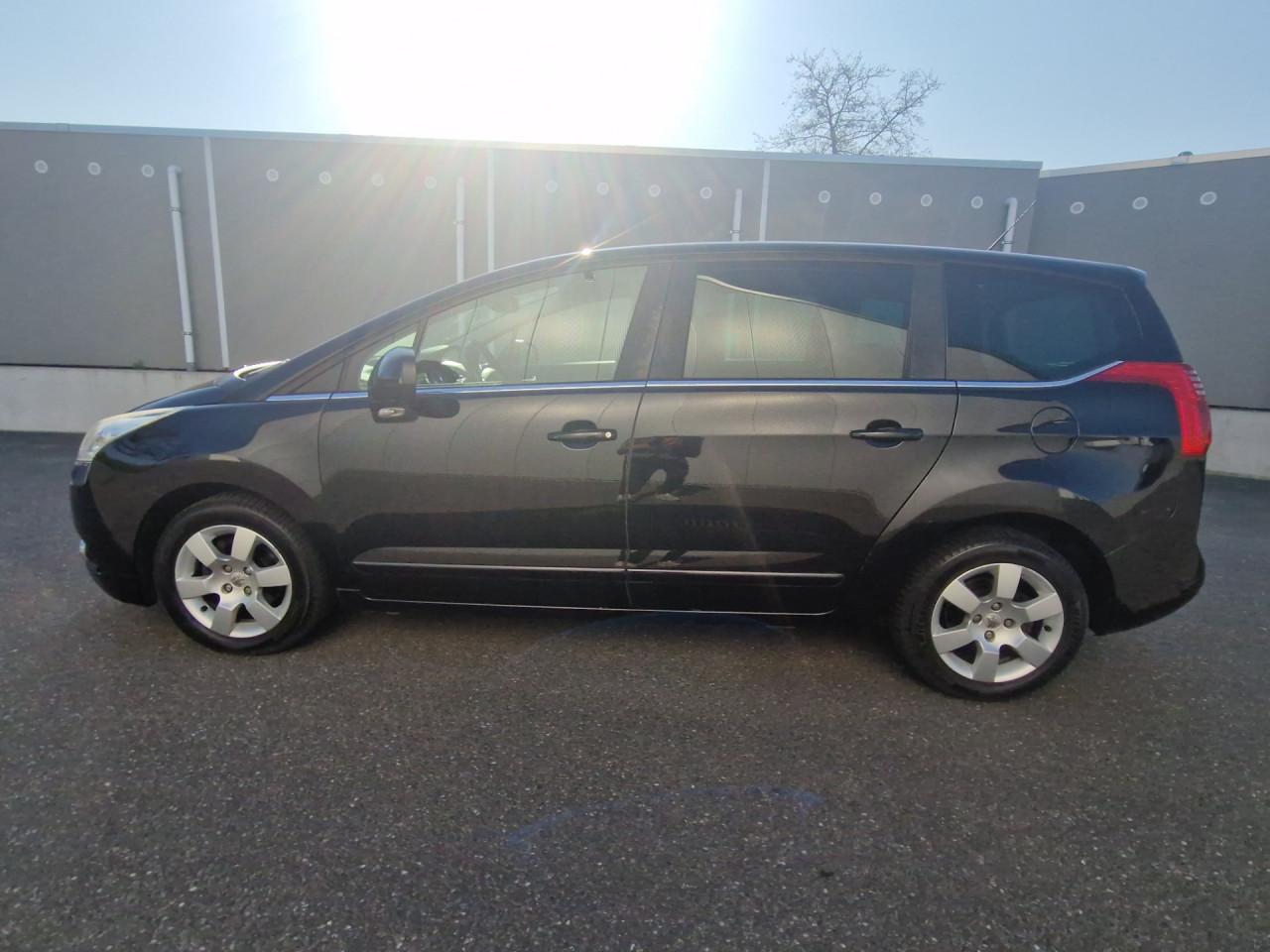 Peugeot 5008 1.6 VTi Blue Lease 5p.