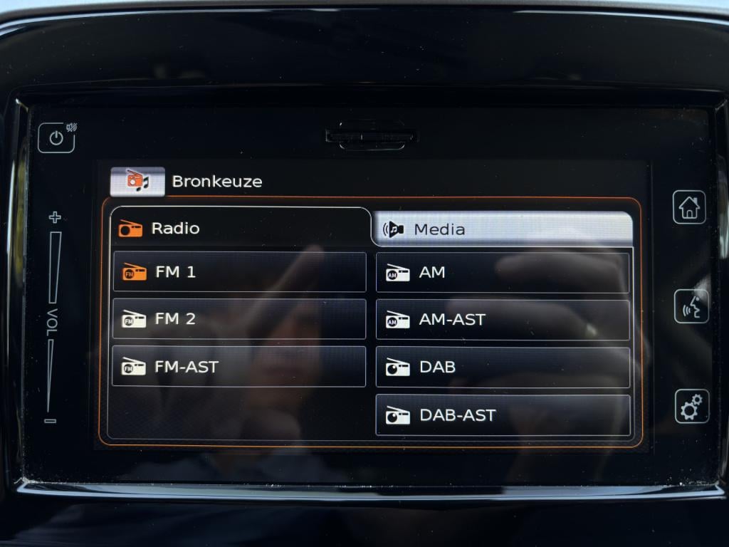 Suzuki Vitara 1.4 boosterjet select smart hybrid