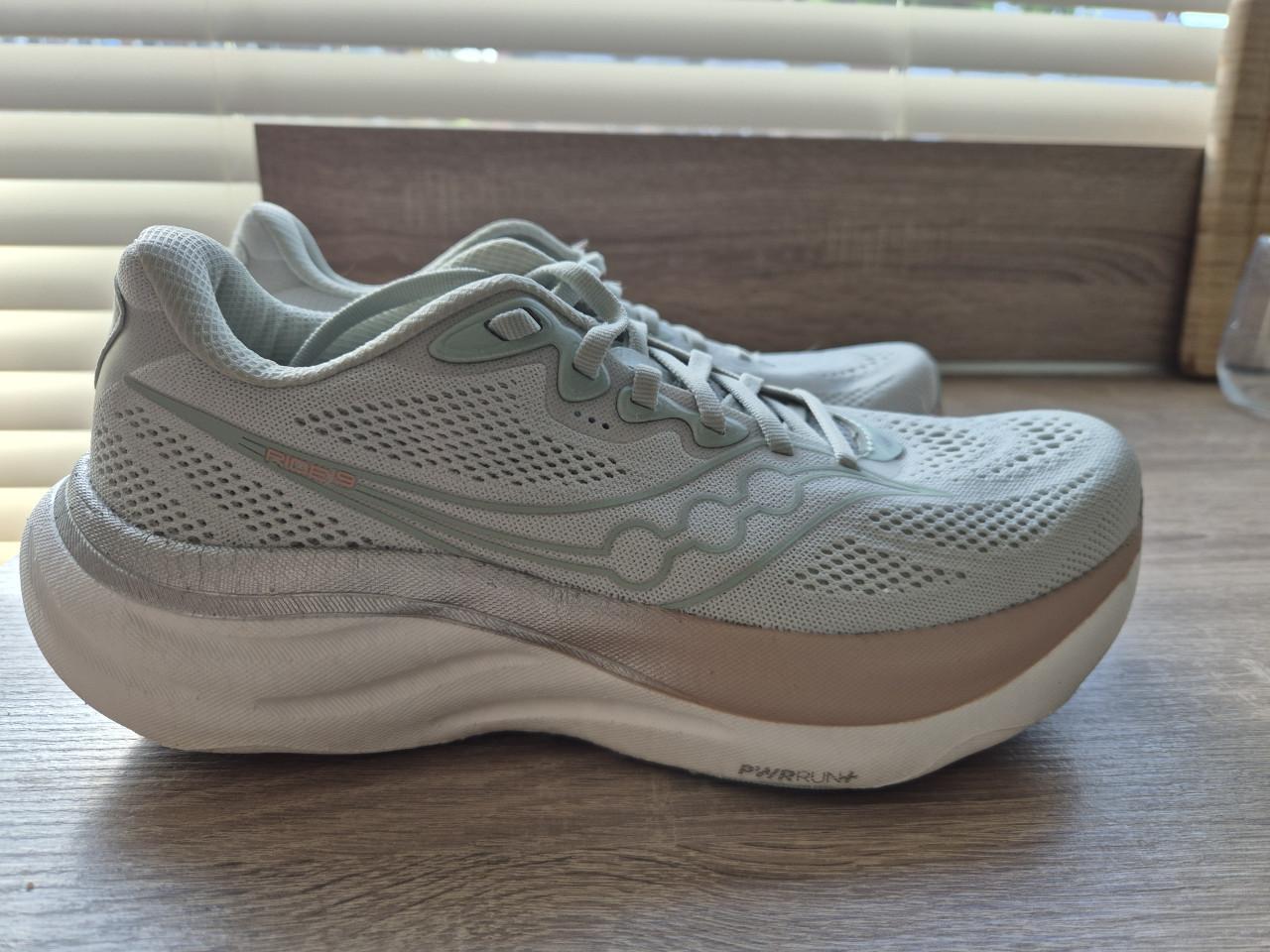 Zo goed als nieuw:Saucony ride 19 dames, maat 39