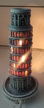 Scheve Toren van Pisa uit Itali -- LAMP