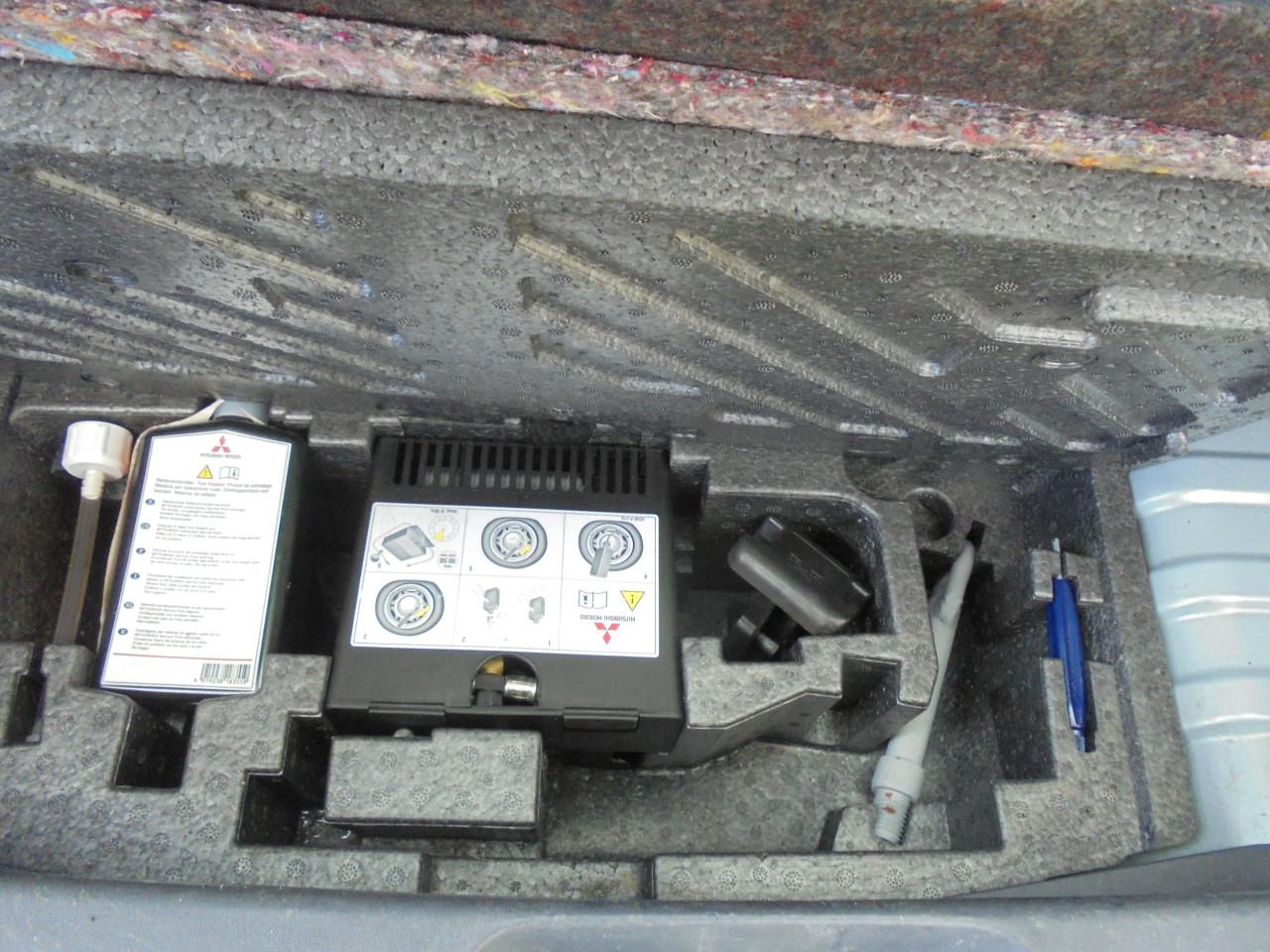 Mitsubishi Colt 1.3 nette zuinige auto ,aflevering met nieuwe Apk