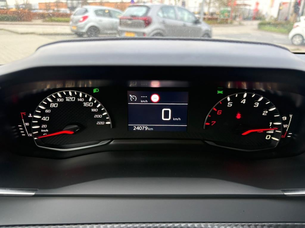 Peugeot 208 1.2 puretech allure pack