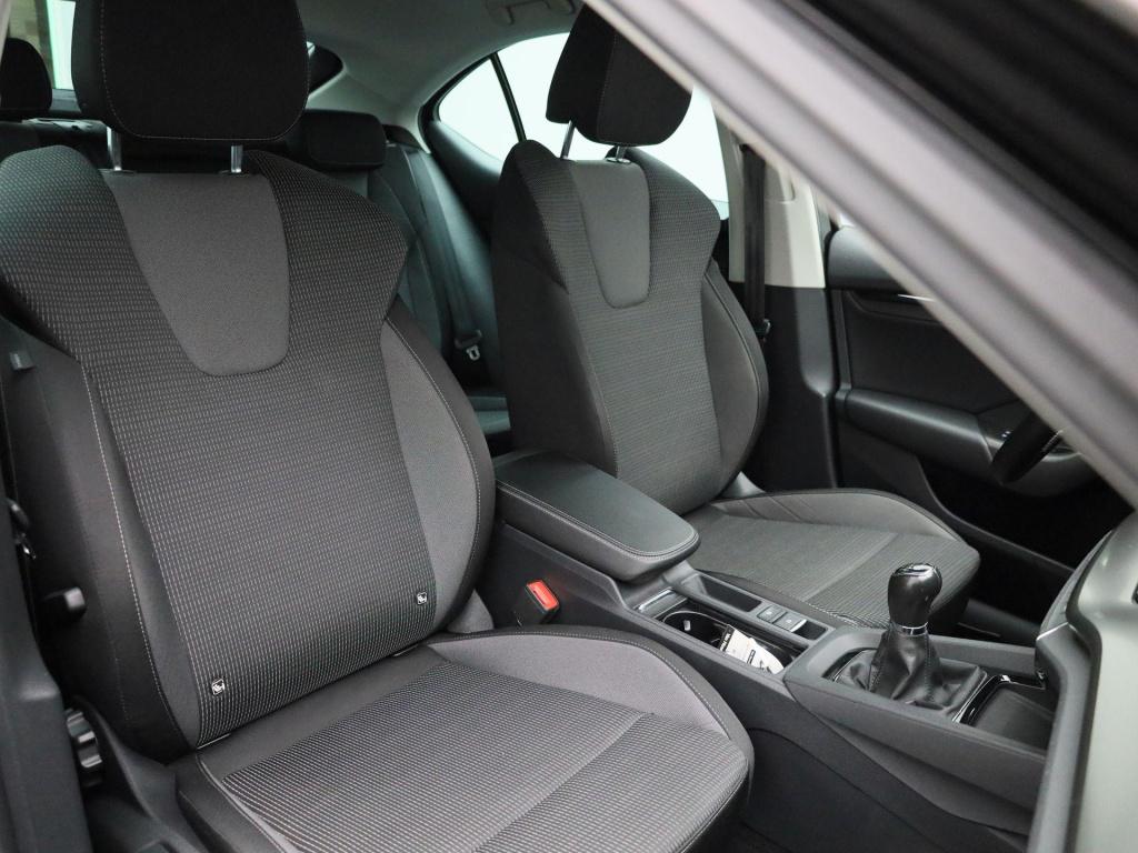 Skoda Octavia 1.0 tsi business edition | apple carplay / android auto | nav