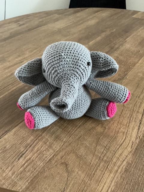 NIEUW: gehaakte knuffel OLIFANT (katoen) - 7,50