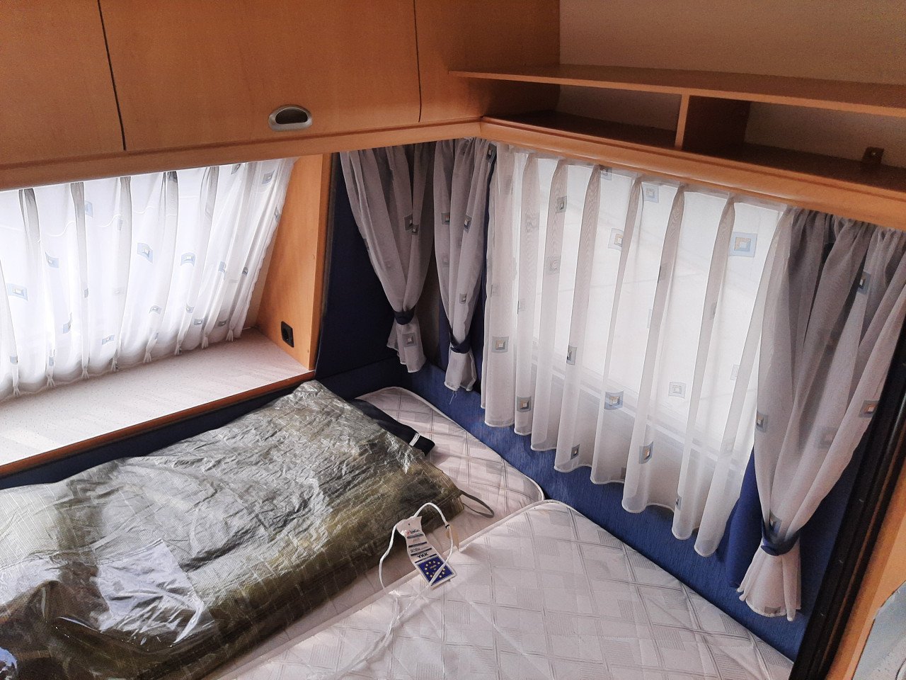 Caravan Hobby 440 de luxe easy bouwjaar 2004