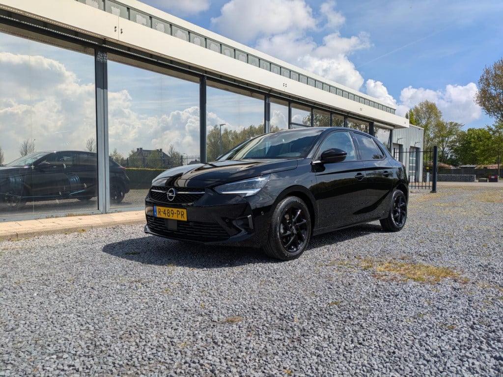 Opel Corsa 1.2 gs line | navigatie | cruise control | carplay | camera | la