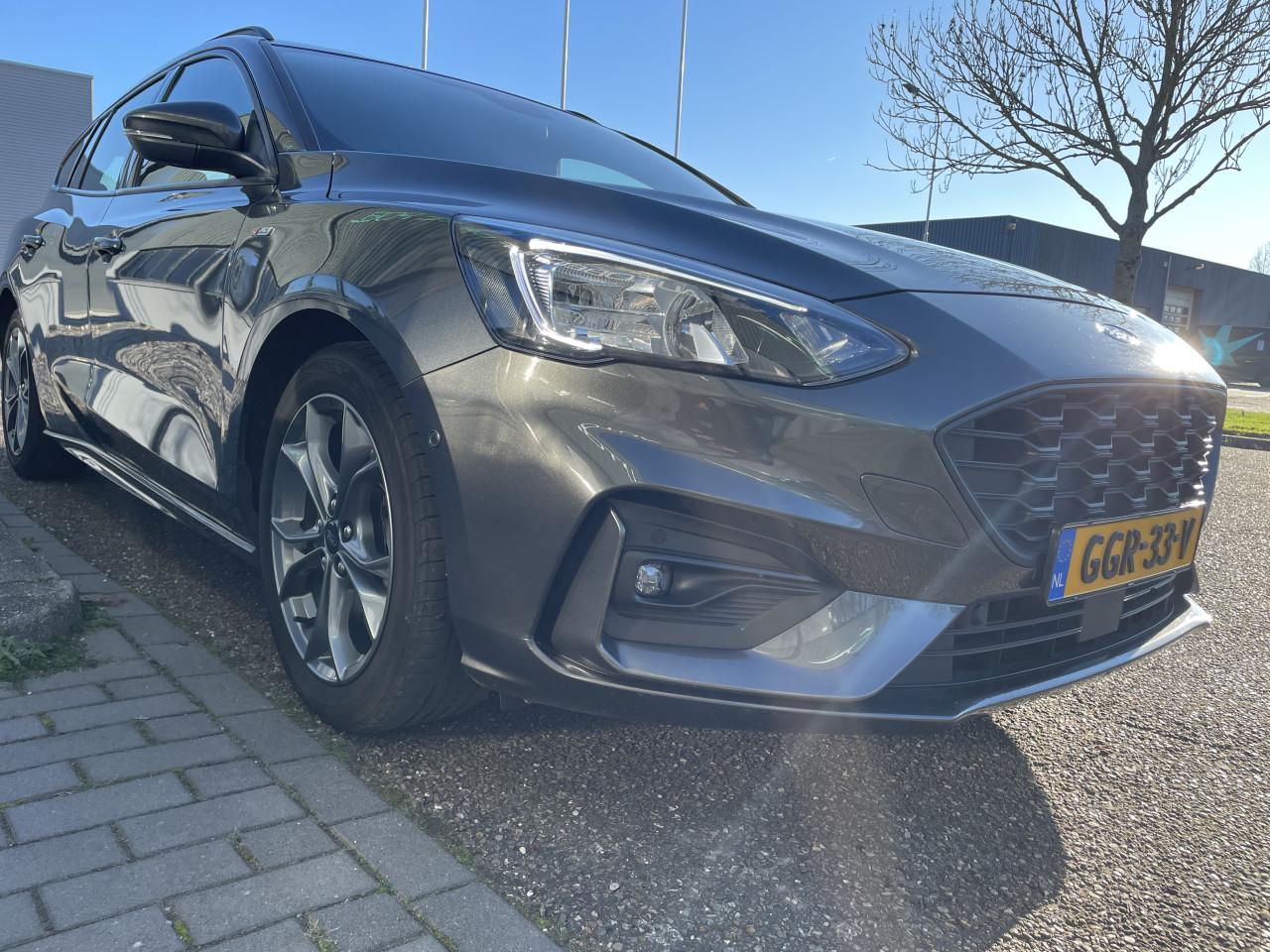 FORD FOCUS 1.0 ECOBOOST ST-LINE