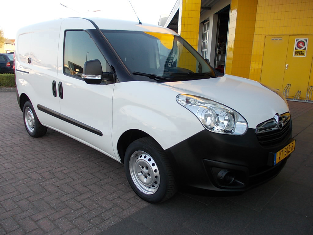 Opel Combo 1.3 cdti airco, cruise control, pdc, trekhaak