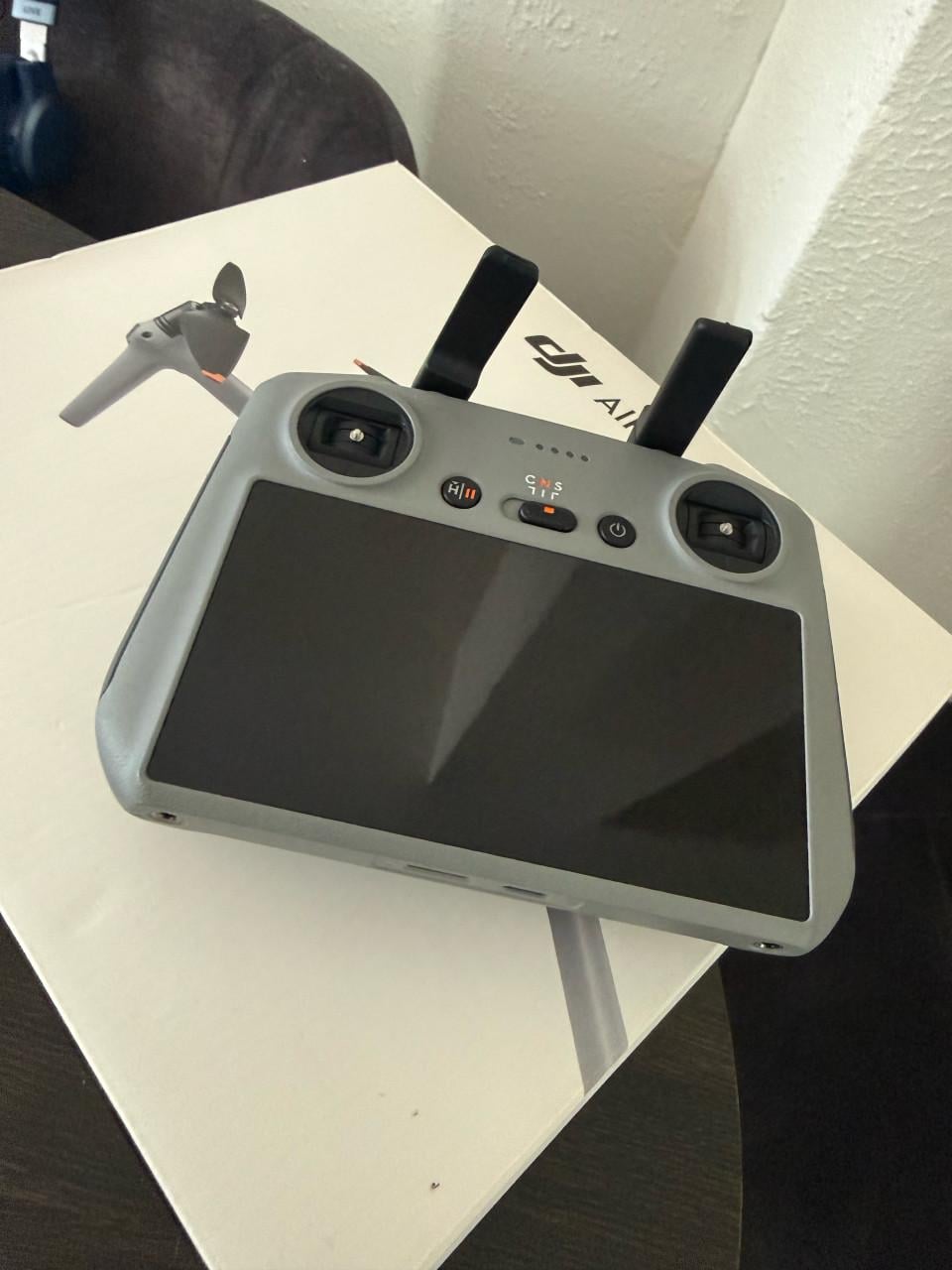 DJI Air 3 Fly More Combo met DJI RC 2 controller.