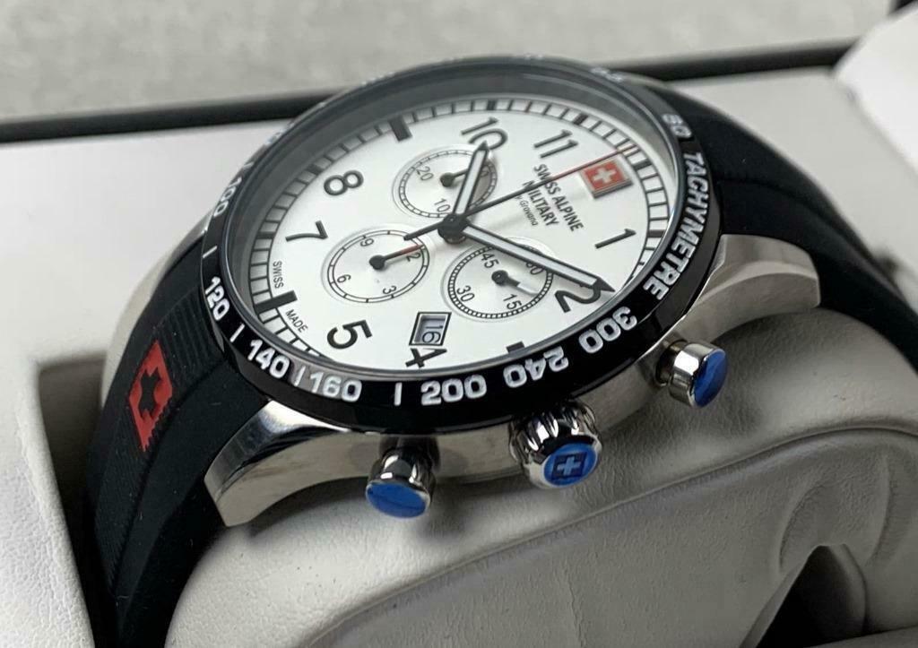 Swiss Alpine Military Quarts chronograph horloge