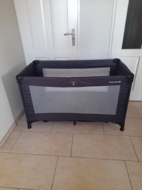 Prenatal campingbedje (in goede staat) met extra matrasje