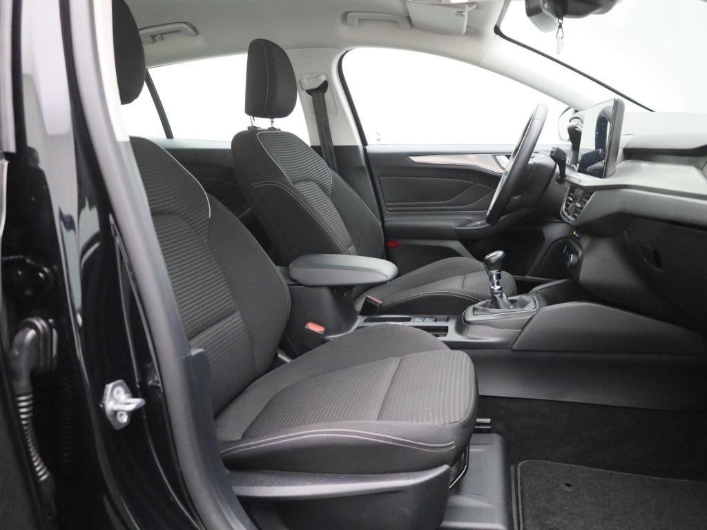 Ford Focus wagon 1.0 ecoboost hybrid titanium navigatie | pdc | apple carpl