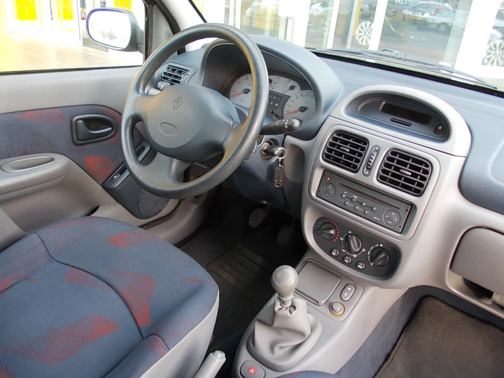 Renault Clio 1.9 dti 5-deurs airco 124000 km!!